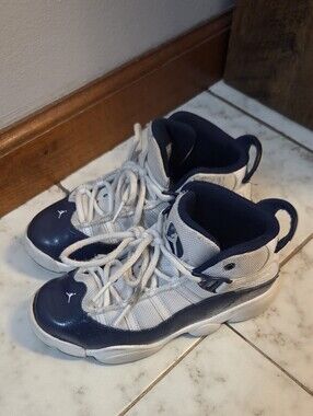 Boys Jordan Sneakers Size 1Y